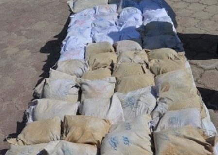 ناکامی سوداگران مرگ در انتقال بیش از نیم تن مواد مخدر در میناب