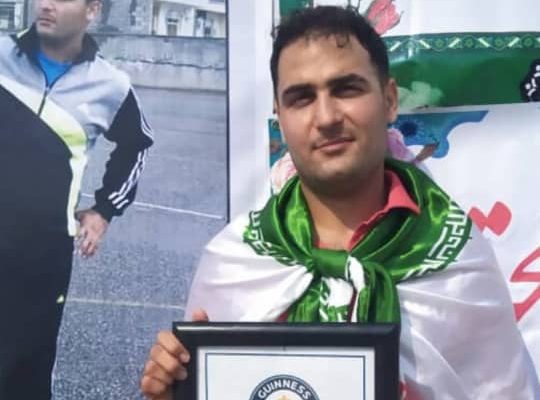ورزشکار مینابی رکورد جهانی”روپایی مسافت با توپ” را شکست