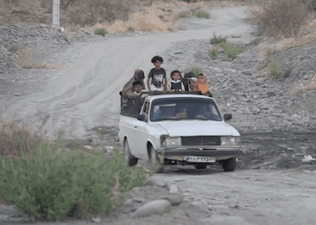 فیلم | جاده نامناسب علت اصلی ترک تحصیل دانش آموزان روستای «دِوِن»