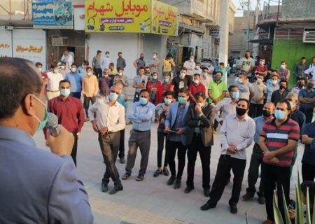 اعتراض بازاریان میناب نسبت به عملکرد شهرداری درخصوص اجرای غیراصولی پروژه پیاده راه شهید امینی