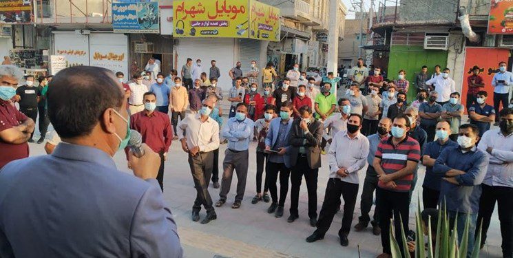 اعتراض بازاریان میناب نسبت به عملکرد شهرداری درخصوص اجرای غیراصولی پروژه پیاده راه شهید امینی