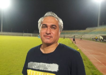 سرمربی تیم فوتبال خلیج فارس میناب از سمت خود کناره گیری کرد