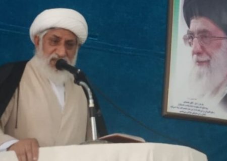 انتقاد امام جمعه میناب از انتخاب استاندار غیر بومی