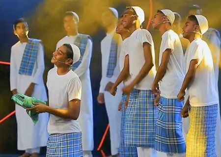 فیلم | اجرای بسیار زیبا گروه سرود سردار آسمانی میناب در مسابقه تلویزیونی همآهنگ