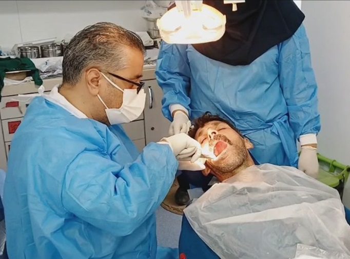 ویزیت دندانپزشکی رایگان در میناب
