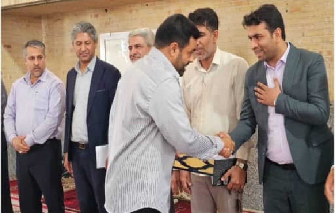 شورای اسلامی شهر هشت بندی شورای برتر شهرستان میناب شد