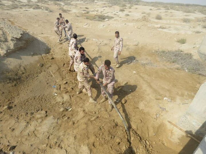 انهدام خط لوله ۱۲۵۰ متری انتقال سوخت قاچاق در بندر کلاهی میناب