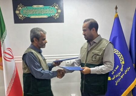 انعقاد قرارداد ساخت خانه عالم در روستای چاه اسماعیل و تکمیل کتابخانه در شهر هشتبندی میناب