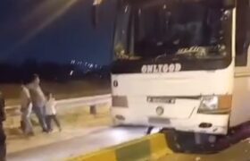 حادثه برای اتوبوس زائران کربلا در میناب +فیلم