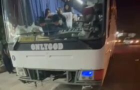 اتوبوس زائران مینابی پس از حادثه در میناب تعمیر و دوباره راهی کربلا شد