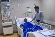 عیادت رئیس اداره فرهنگ و ارشاد اسلامی میناب از هنرمند پیشکسوت تئاتر