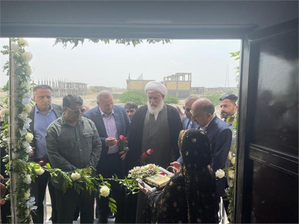 سالن ورزشی چندمنظوره شهدای کارگر میناب پس از ۱۴ سال انتظار افتتاح شد