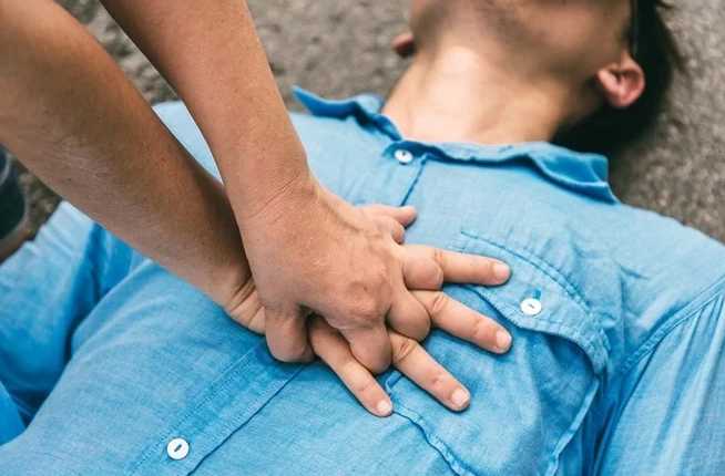 نجات معجزه‌آسای نوجوان برق‌گرفته در میناب
