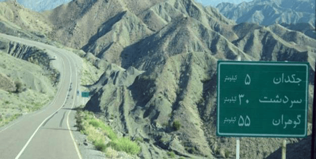 تعریض و بهسازی راهِ بشاگرد باید در اولویت استاندار هرمزگان باشد.