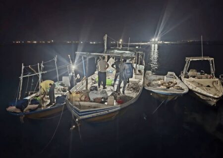 عملیات قاطع علیه صید ترال در جاسک / ۵ متخلف دستگیر شدند