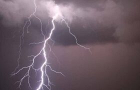 حادثه ناشی از صاعقه در رودان/ سه نفر دچار آسیب شدند