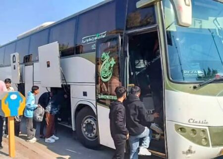 اعزام ۴۰ دانش‌آموز مددجو مینابی به کربلا معلی