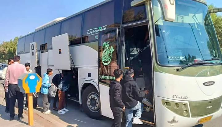 اعزام ۴۰ دانشآموز مددجو مینابی به کربلا معلی