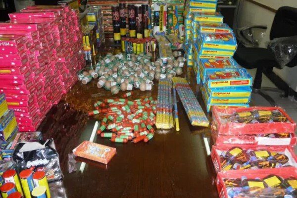 بارانداز و محل دپو مواد محترقه قاچاق در میناب لو رفت