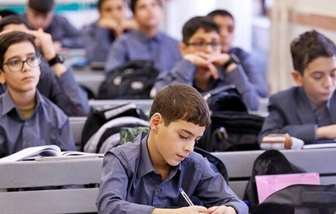 دانش آموزان هرمزگانی چند روز بیشتر مدرسه خواهند رفت