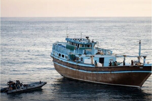 آغاز اجرای سامانه پایش شناورهای صیادی در هرمزگان