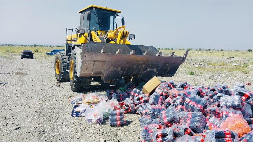 معدومسازی ۱۲ تن مواد غذایی فاسد در میناب