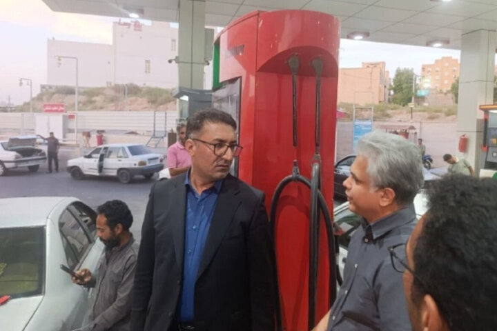 توقیف ۱۰۰ کارت سوخت و ۲۳ خودرو در طرح نظارت بر پمپ بنزینهای هرمزگان