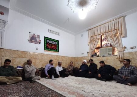 دیدار جانشین فرمانده سپاه امام سجاد (ع) با خانواده شهید دانش‌آموز «آتنا چملی‌نژاد» در میناب