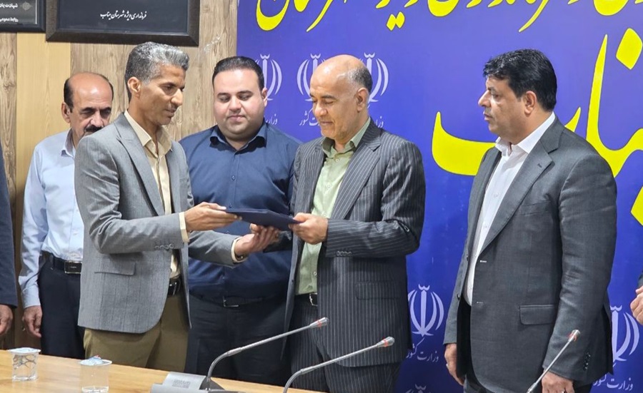 رئیس آب و فاضلاب میناب تغییر کرد / آیا مشکل آب میناب با «جابه‌جایی صندلیِ مدیریت» حل می‌شود؟