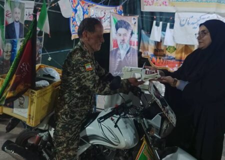 پیمودن مسیر طولانی با موتورسیکلت از تبریز تا میناب برای ادای احترام به شهدای دانش‌آموز