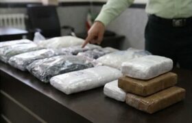 پایان تعقیب وگریز مسلحانه قاچاقچیان/کشف ۱۹۰ کیلوگرم مواد مخدر در میناب