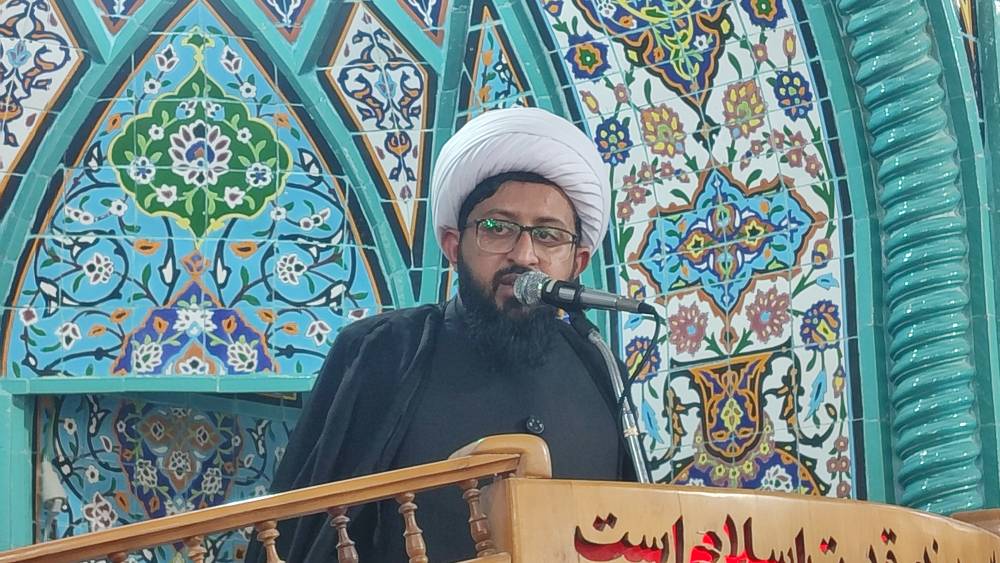 خطیب جمعه موقت میناب: صفهای بنزین در گرمای طاقتفرسا مردم را کلافه کرده است